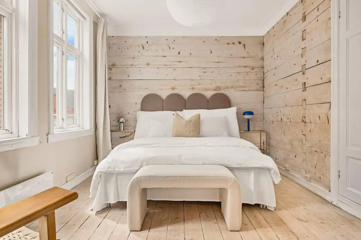 Holiday home Dinbnb Homes I The 1880 Authentic Bergen Dream I 500M From Bryggen
